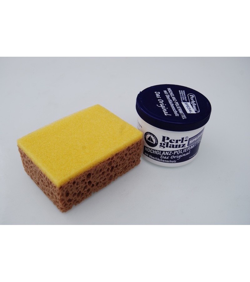 Grande éponge L 14 cm x P 9.3 cm x H 5 cm.