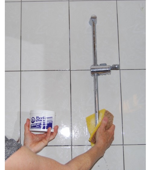 Grande éponge L 14 cm x P 9.3 cm x H 5 cm.