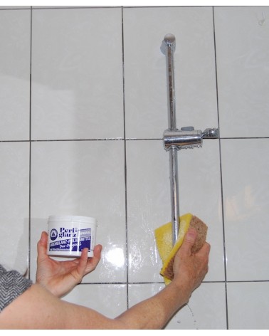 Grande éponge L 14 cm x P 9.3 cm x H 5 cm.