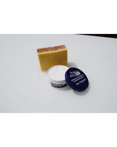 Grande éponge L 14 cm x P 9.3 cm x H 5 cm.